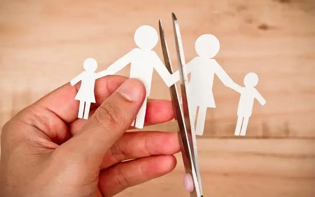 الطلاق وتأثيره الاجتماعي .. قراءة شاملة في الأبعاد الأسرية والمجتمعية