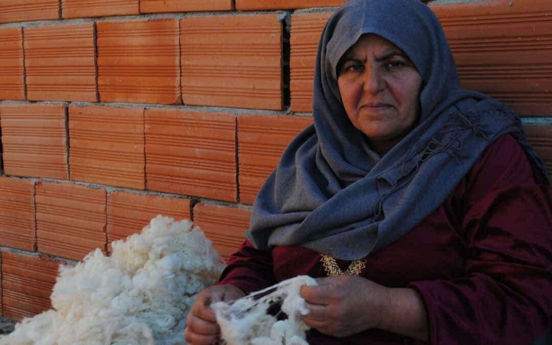 دور المرأة في المجتمع