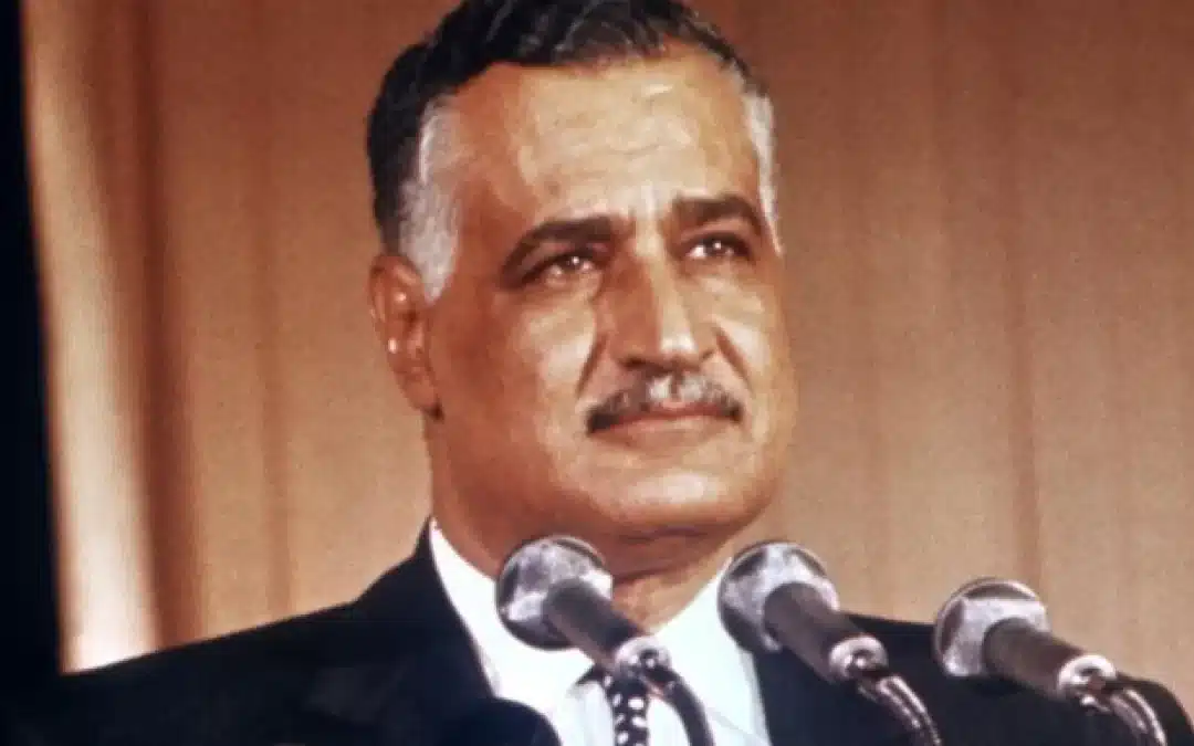 جمال عبد الناصر .. قائد الثورة وصوت القومية العربية