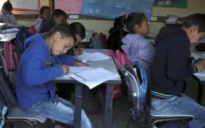 أثر المدرسة في بناء شخصية الطالب وثقته بنفسه
